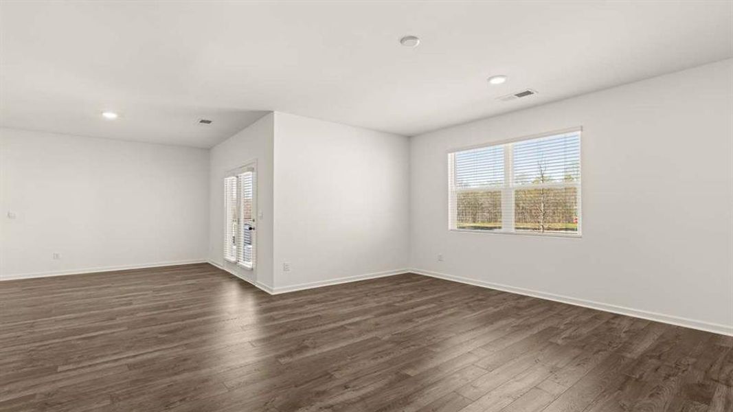 Spacious, unfurnished interior of a new home in Champion's Run, Lithonia (Image 14).