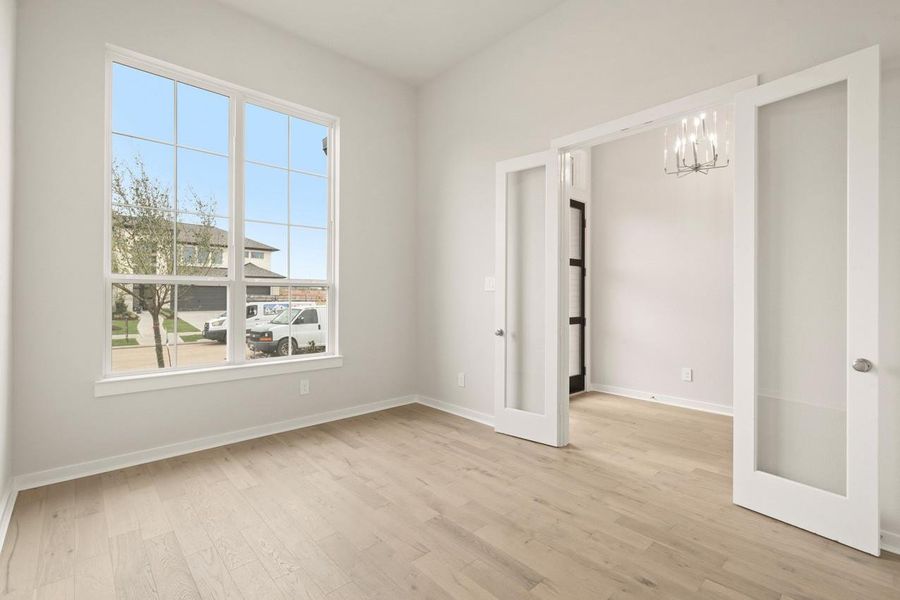 Spacious, unfurnished interior of a new home in Jordan Ranch, Fulshear (Image 23).