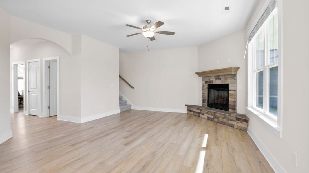 Representative unfurnished interior of a home built from the Atwood by D.R. Horton in Edgewood Estates, Greenville (Image 18).