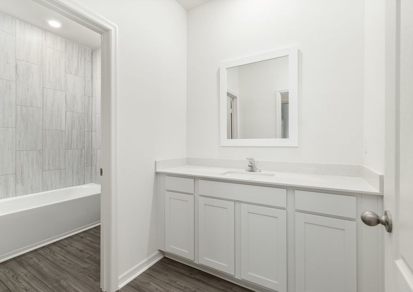 Secondary bathroom with a spacious vanity Secondary bathroom with a spacious vanity