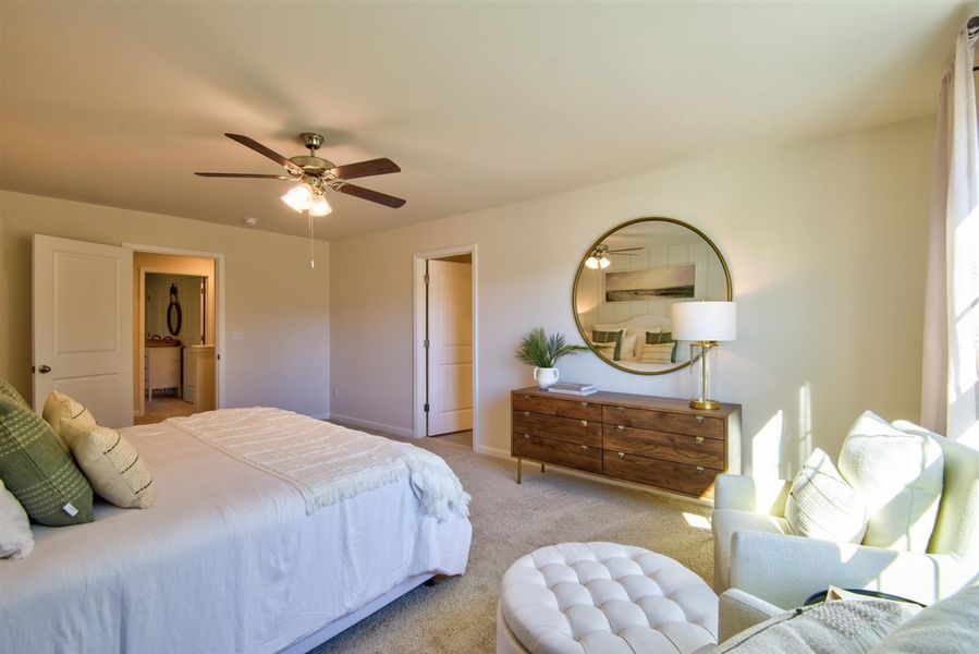 Representative furnished interior of a home built from the HAYDEN by D.R. Horton in Raven Ridge, Lexington (Image 30).