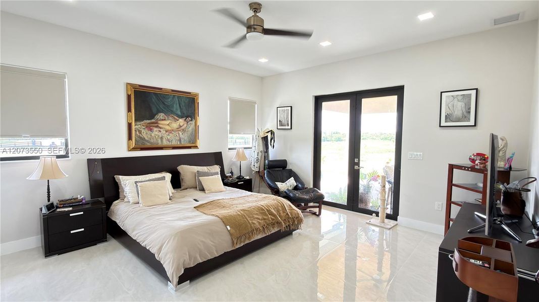 Furnished interior view inside a new home in , Loxahatchee (Image 60).