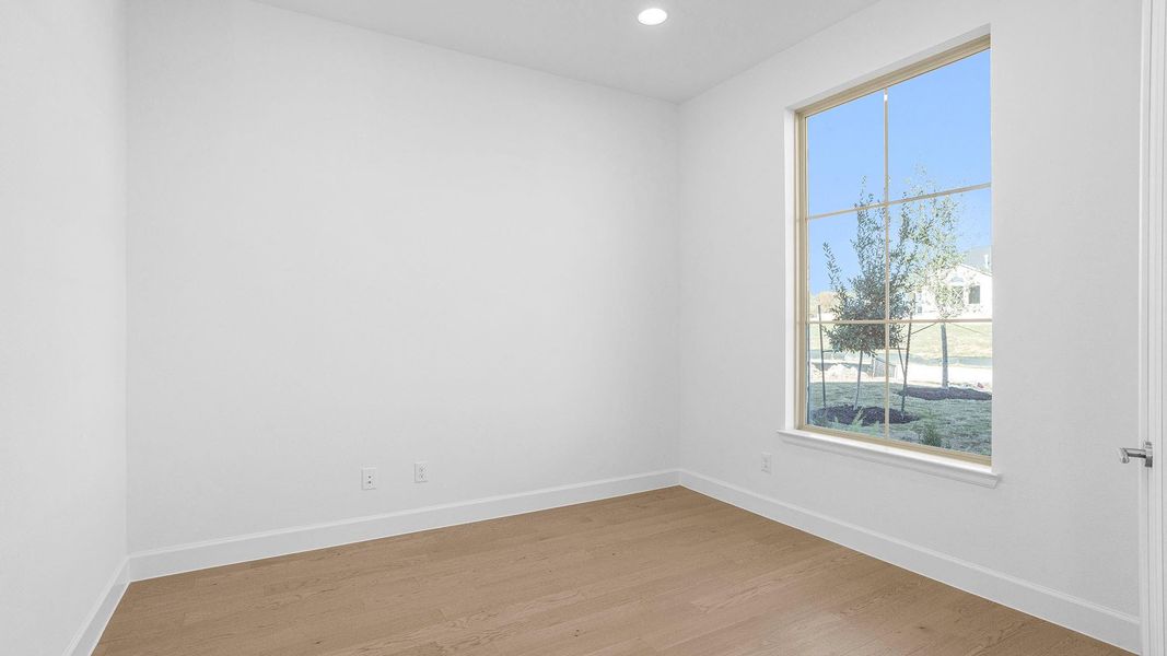 Spacious, unfurnished interior of a new home in Briarley, Montgomery (Image 18).