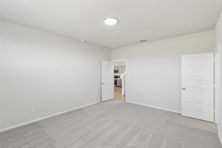 Spacious, unfurnished interior of a new home in Tesoro at Chisholm Trail Ranch, Crowley (Image 21).