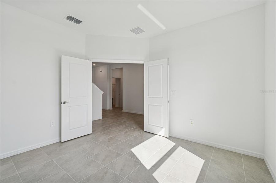 Spacious, unfurnished interior of a new home in Southpointe, Palmetto (Image 23).