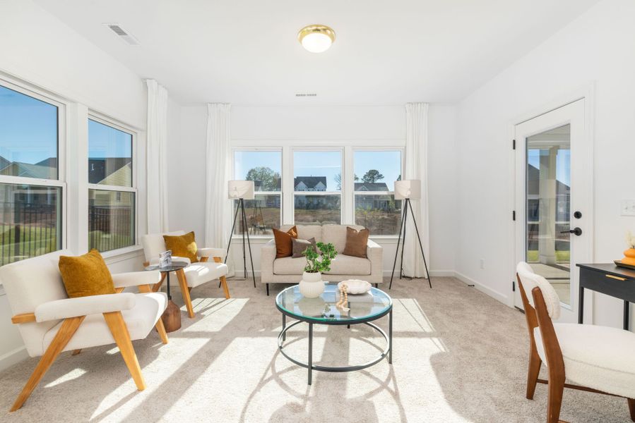 Furnished interior view inside a new home in Edgewater - Harbor Pointe, Lancaster (Image 16).