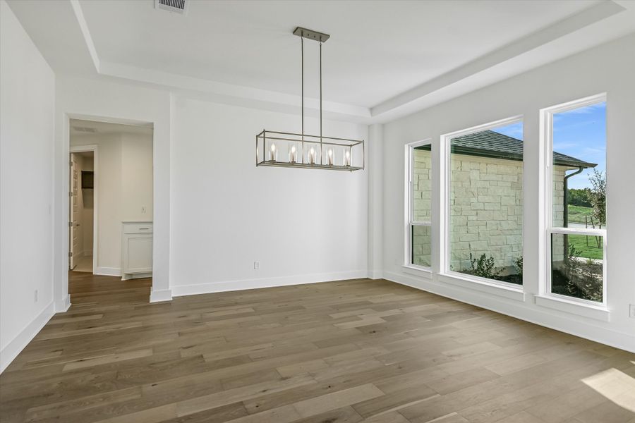 Representative unfurnished interior of a home built from the Santa Barbara II by Giddens Homes in Scofield Farms Estates, Georgetown (Image 158).