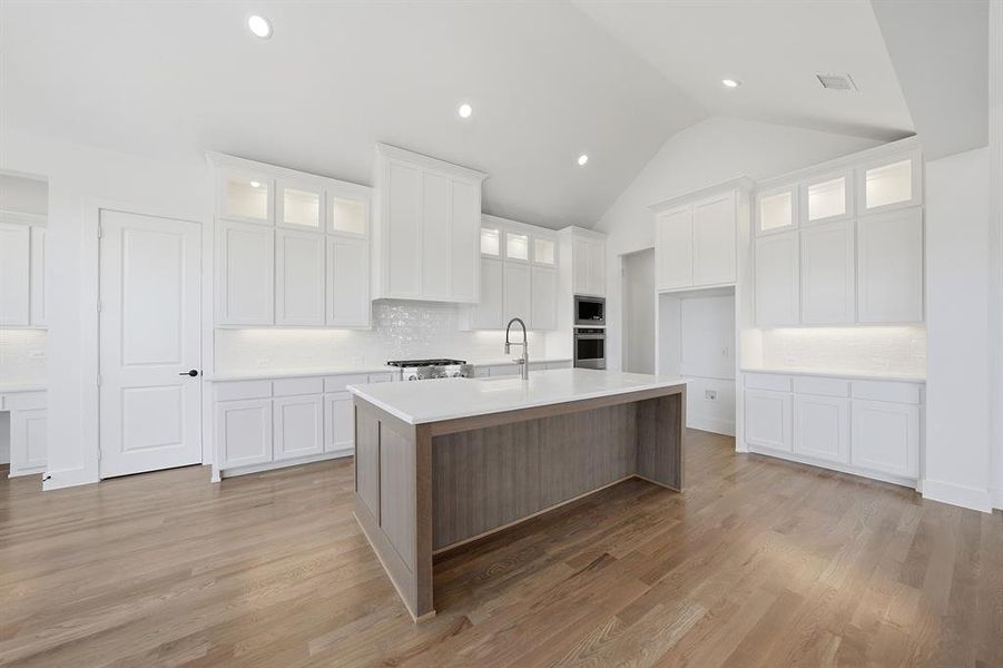 Furnished interior view inside a new home in , Prosper (Image 13).