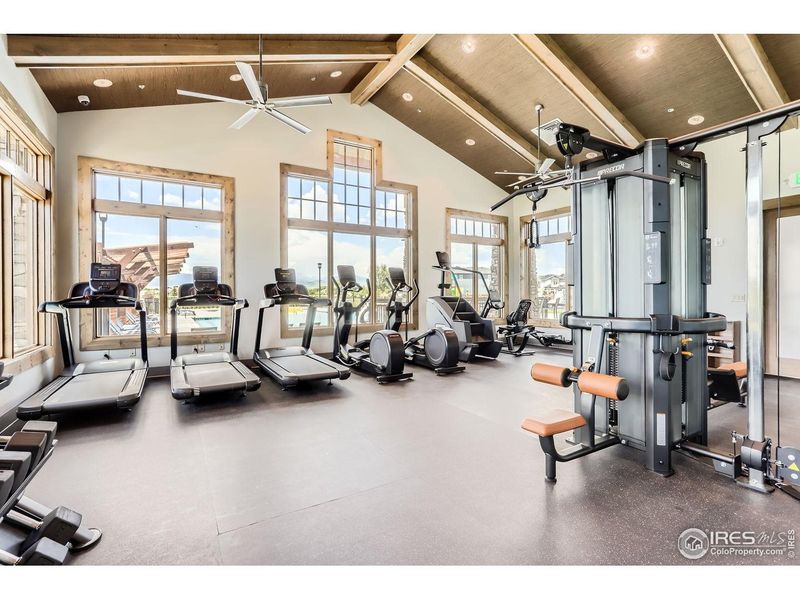 Community amenities in Mountain Brook, Longmont (Image 27).