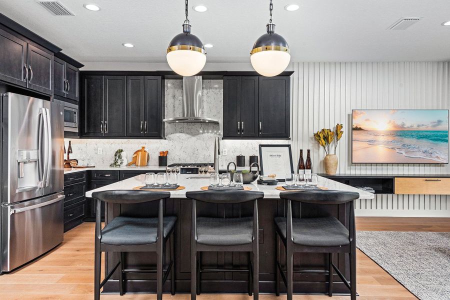Representative furnished interior of a home built from the Ibis by GL Homes in Valencia Ridge, Wesley Chapel (Image 10).