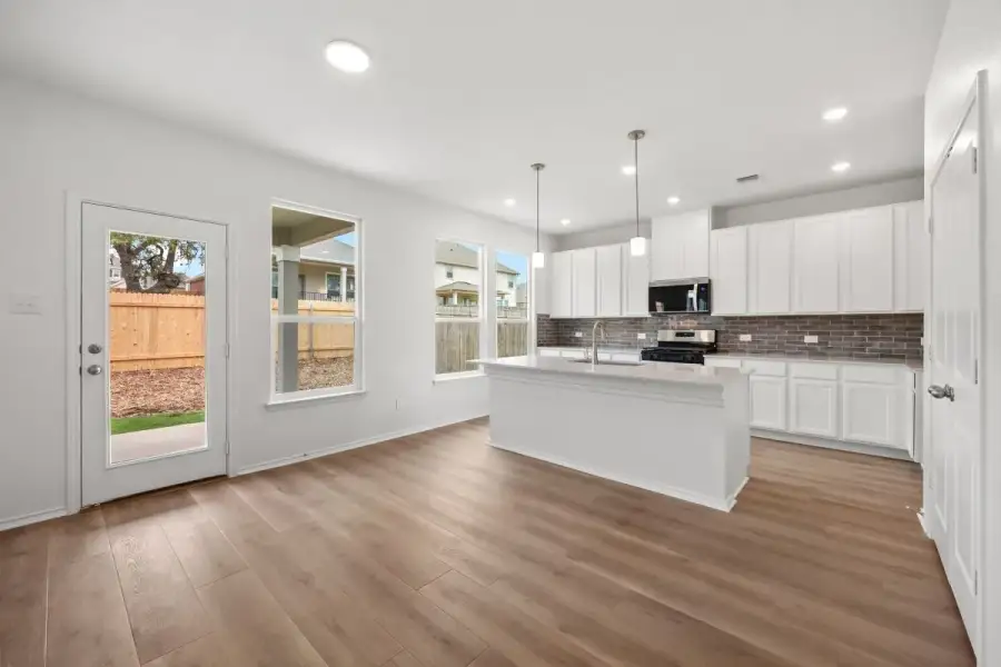 Image 30 of a home in River Bluff.