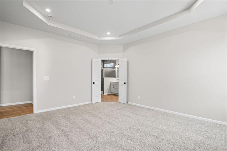 Spacious, unfurnished interior of a new home in Laurel Farms, Dallas (Image 30). Spacious, unfurnished interior of a new home in Laurel Farms, Dallas (Image 30).