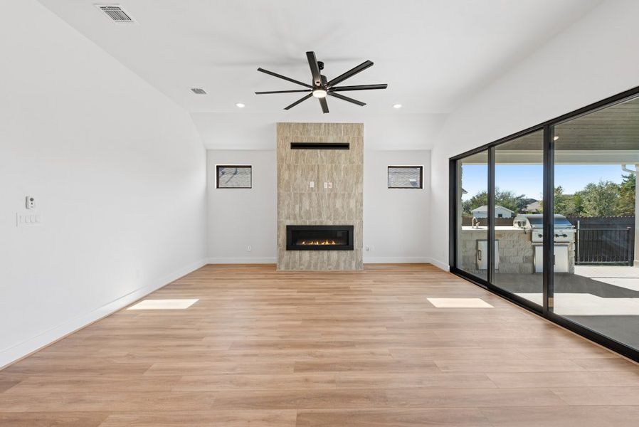 Spacious, unfurnished interior of a new home in Riverstone, Georgetown (Image 18).
