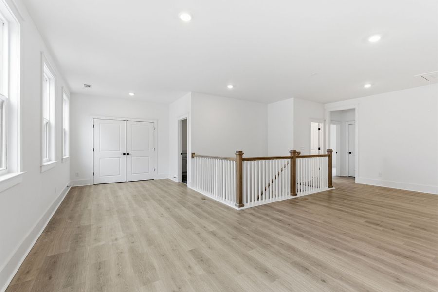 6br New Home in Thompson's Station, TN.  - Slide 19