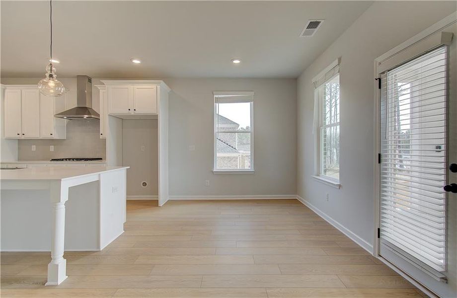 Spacious, unfurnished interior of a new home in Trinity Park, McDonough (Image 16).