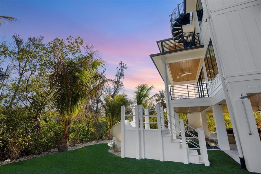 Exterior details and patio area of a home in , Sarasota (Image 25).