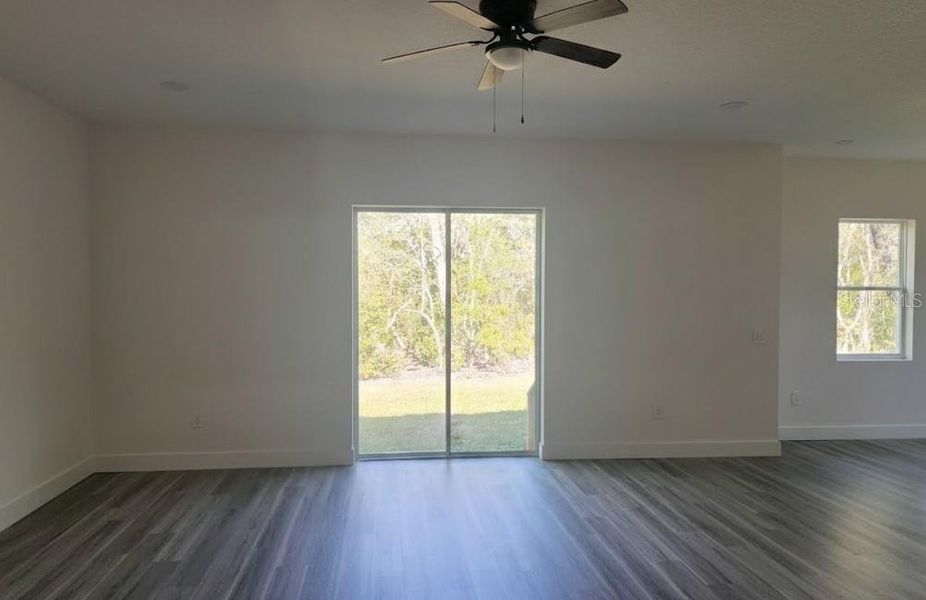 Spacious, unfurnished interior of a new home in , Homosassa (Image 19).