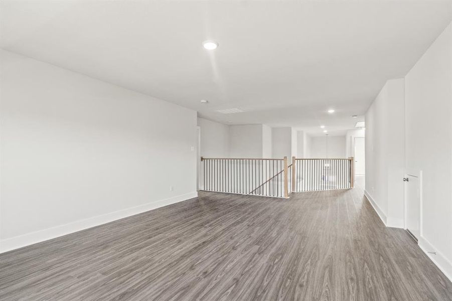 Spacious, unfurnished interior of a new home in , Garland (Image 12).