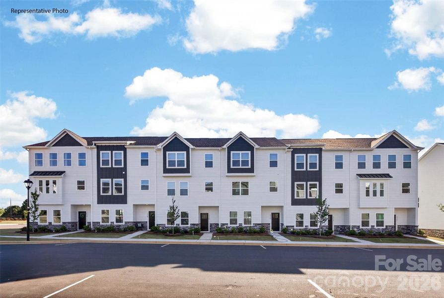 Condo located in Mooresville, NC showcasing its design and architecture (Image 5).