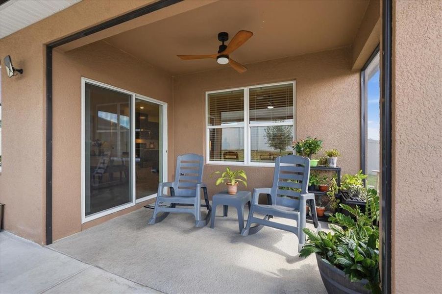 Exterior details and patio area of a home in Eden Hills, Lake Alfred (Image 3).