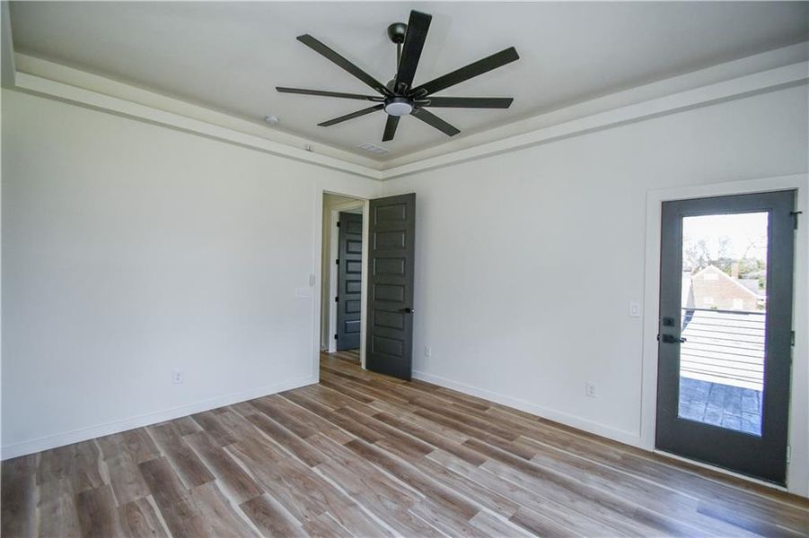 Spacious, unfurnished interior of a new home in , Atlanta (Image 78).
