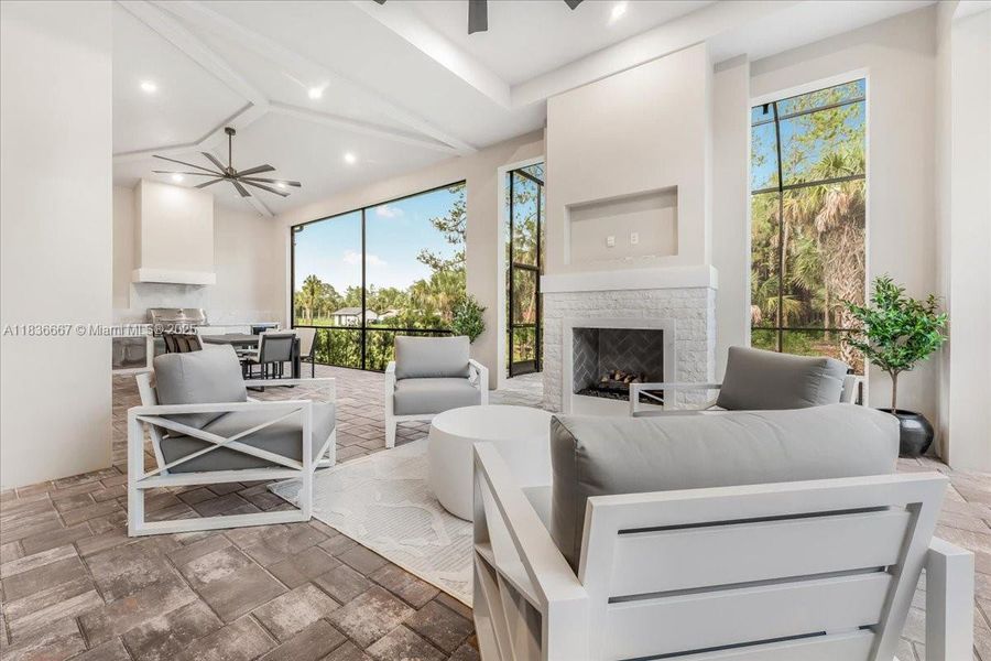 Furnished interior view inside a new home in , Naples (Image 19).