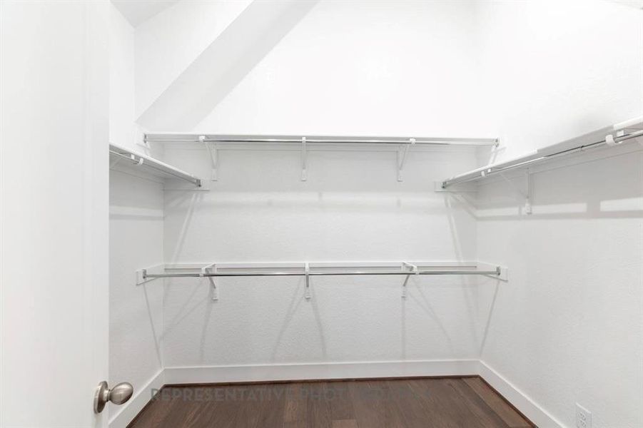 Spacious, unfurnished interior of a new home in Treeline, Justin (Image 19).
