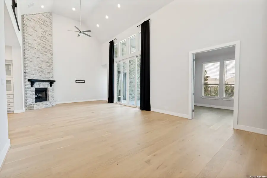 Spacious, unfurnished interior of a new home in Ventana, Bulverde (Image 26). Spacious, unfurnished interior of a new home in Ventana, Bulverde (Image 26).