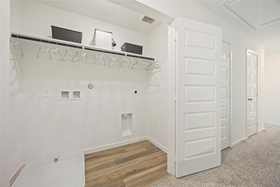 Spacious, unfurnished interior of a new home in Mansfield Estates, Houston (Image 22). Spacious, unfurnished interior of a new home in Mansfield Estates, Houston (Image 22).