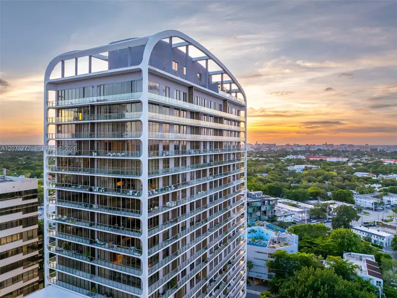 Condo located in Miami, FL showcasing its design and architecture (Image 25). Condo located in Miami, FL showcasing its design and architecture (Image 25).