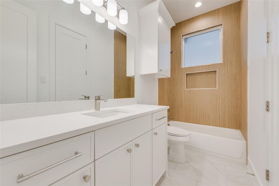 Furnished interior view inside a new home in , Dallas (Image 18).