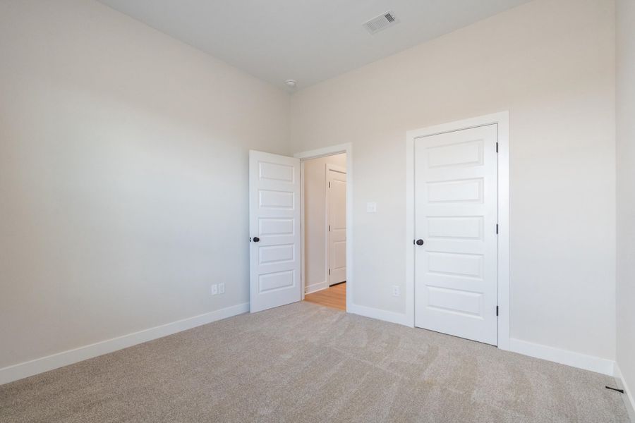 Spacious, unfurnished interior of a new home in Amherst, Cordova (Image 21).