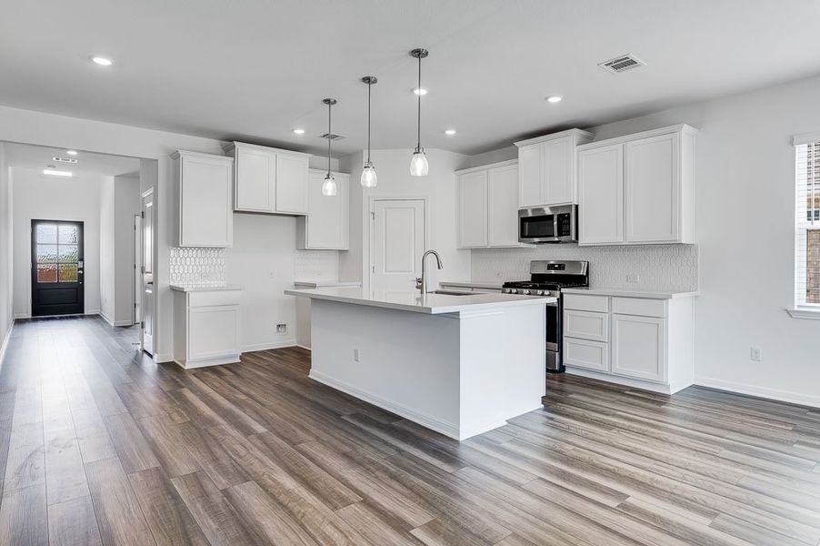 Image 19 representing the Oriole by Taylor Morrison in Emory Crossing 50s, Hutto, TX. Image 19 representing the Oriole by Taylor Morrison in Emory Crossing 50s, Hutto, TX.