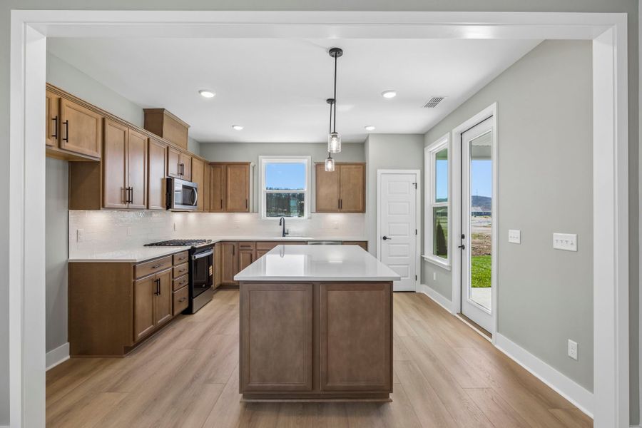 Furnished interior view inside a new home in Del Webb Barton Village, Lebanon (Image 9).