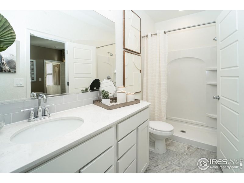 Stock photo, may contain additional upgrades