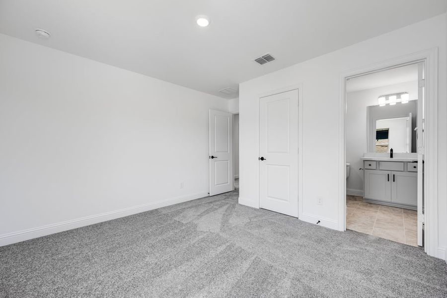 Representative unfurnished interior of a home built from the Camelia by Taylor Morrison in Stoneridge, Melissa (Image 18).