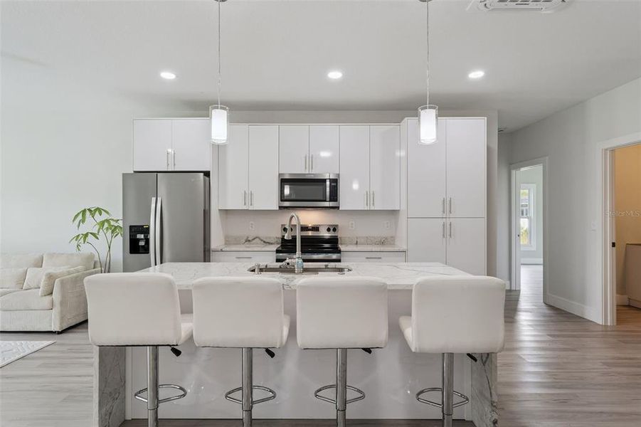 Furnished interior view inside a new home in , Orlando (Image 8).