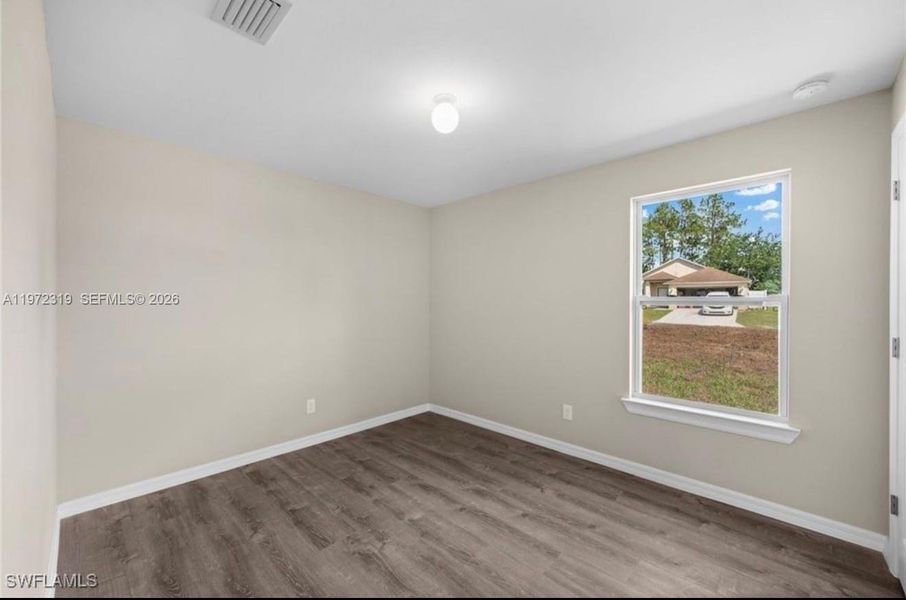 Spacious, unfurnished interior of a new home in , Lehigh Acres (Image 12).