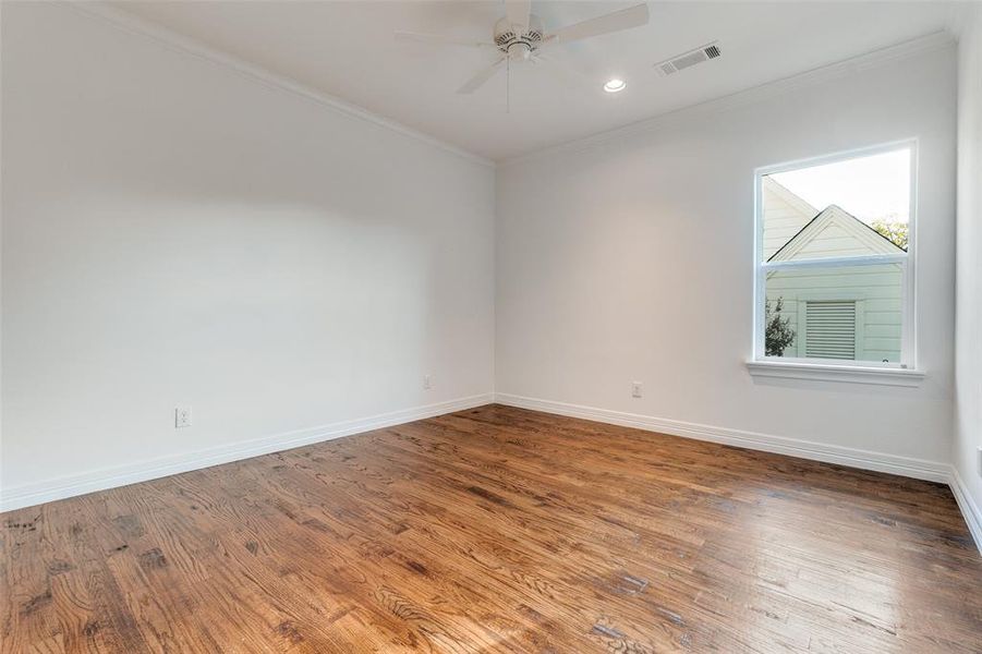 Spacious, unfurnished interior of a new home in , Dallas (Image 26).