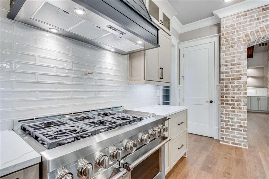 Furnished interior view inside a new home in , Gainesville (Image 14).