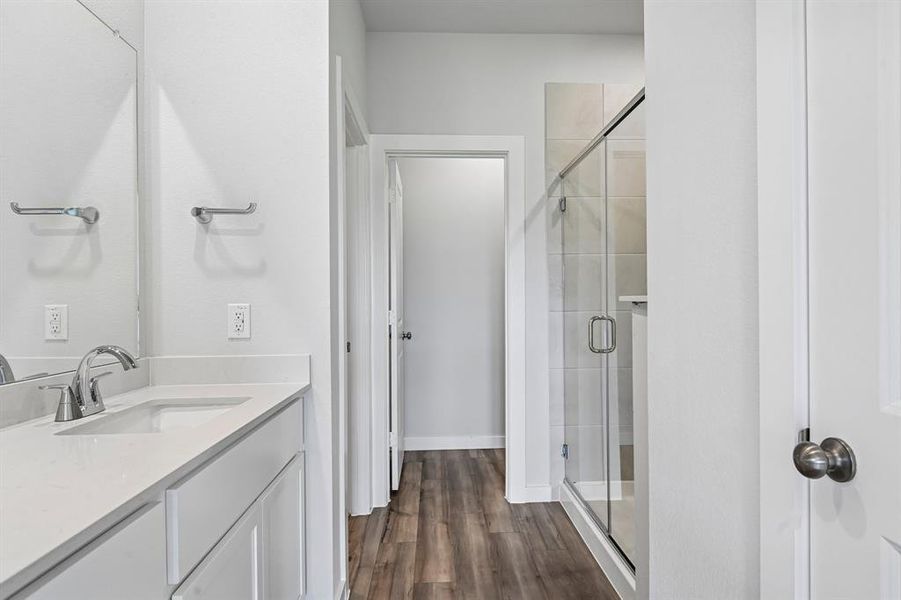 Furnished interior view inside a new home in Lone Oak, Alvarado (Image 12).