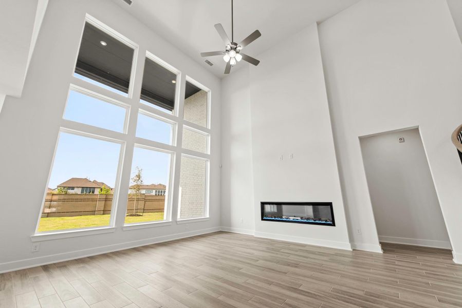 Representative image. Features, specifications, selections and colors may vary.