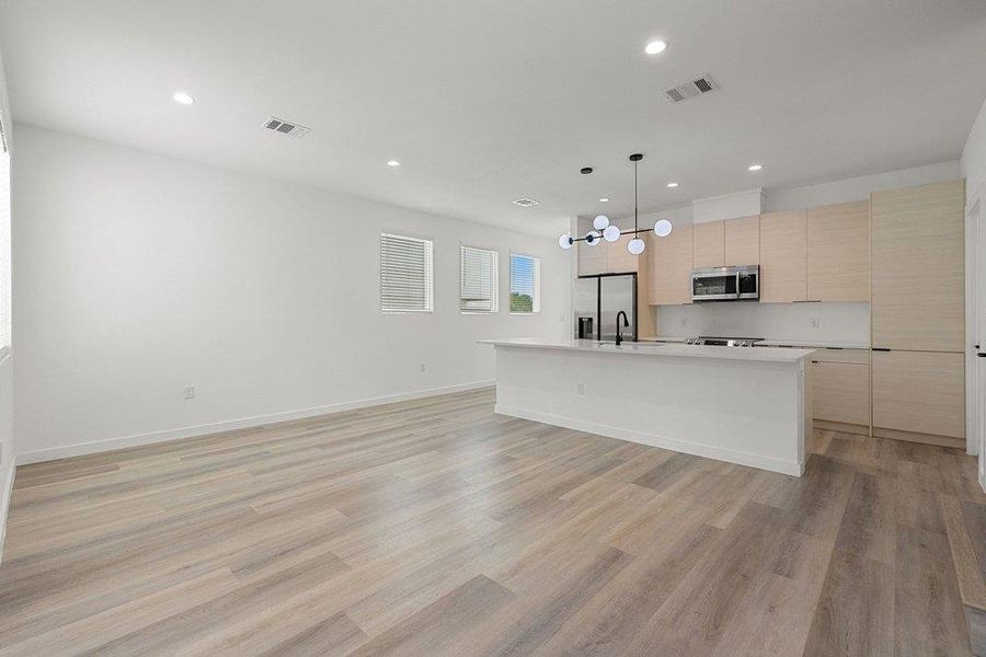 Spacious, unfurnished interior of a new home in , Lago Vista (Image 21).