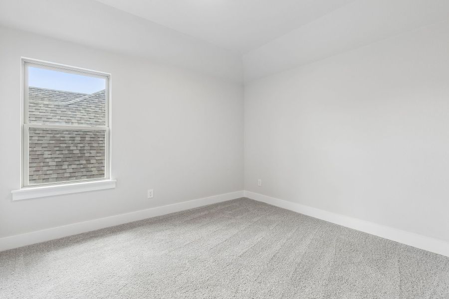 Spacious, unfurnished interior of a new home in Painted Tree Lakeside, McKinney (Image 30).