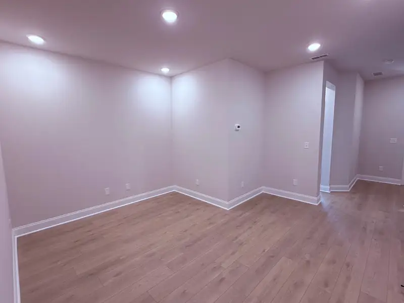 Spacious, unfurnished interior of a new home in Promenade at Clari Park, Murfreesboro (Image 11).