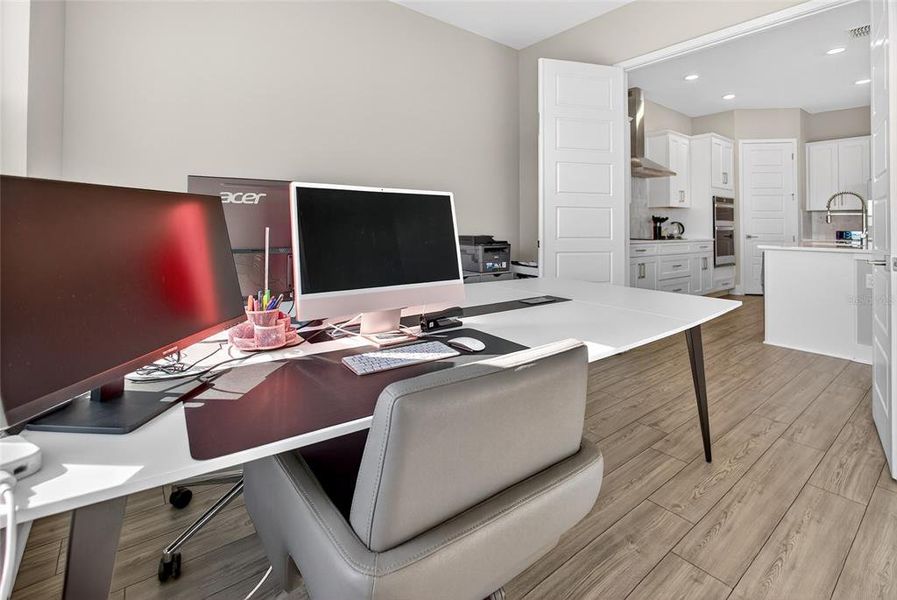 Furnished interior view inside a new home in , Winter Garden (Image 17).