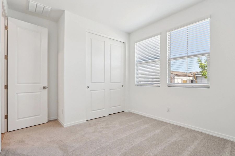 Representative images and renderings are for illustrative purposes. Actual structural options and design finishes of home may vary.