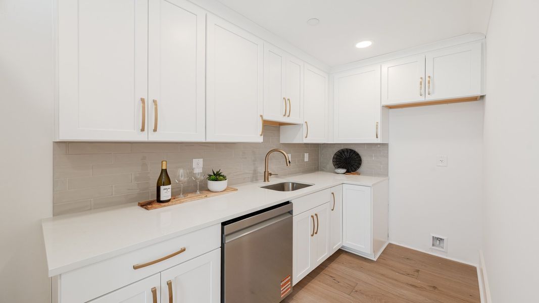 Representative furnished interior of a home built from the Ashford by DRB Homes in Grants Court, Charleston (Image 9).