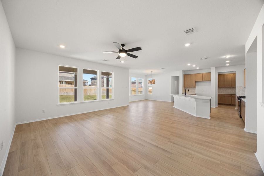 Spacious, unfurnished interior of a new home in Salerno - Classic Collection, Round Rock (Image 6).