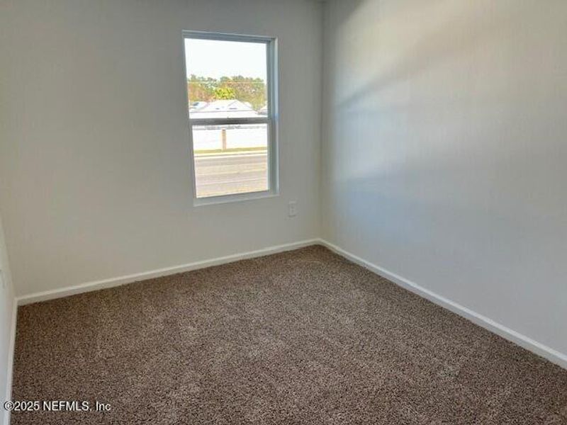 Spacious, unfurnished interior of a new home in The Landing, Middleburg (Image 27).